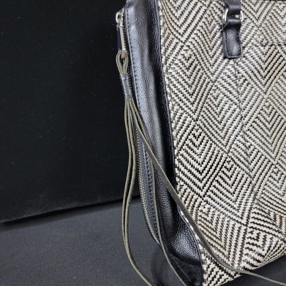 🖤 Rebecca Minkoff Woven Geometric Tote w/ Zip Top & Expandable Sides 🖤 - Picture 7 of 15
